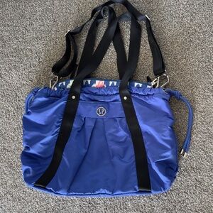 VEUC and RARE Lululemon Effortless Tote in Blue